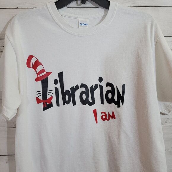 Dr Seuss Day School "Librarian I Am" Librarian Tee 100% Cotton Size Medium - Picture 3 of 7